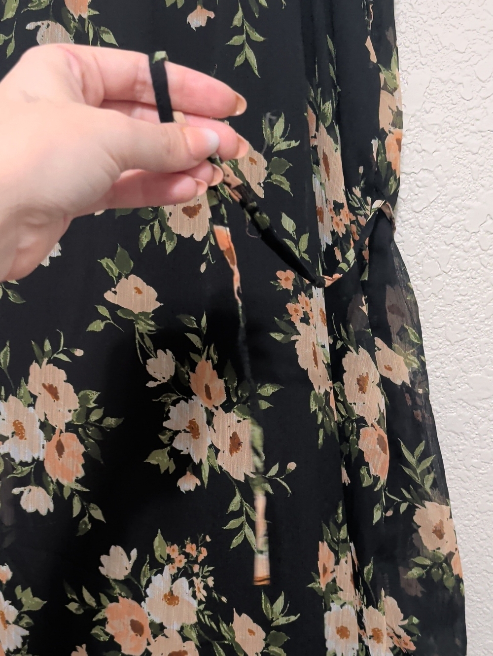 Old Navy The Occasion black floral waist-defined sleeveless chiffon maxi dress - Picture 6 of 10